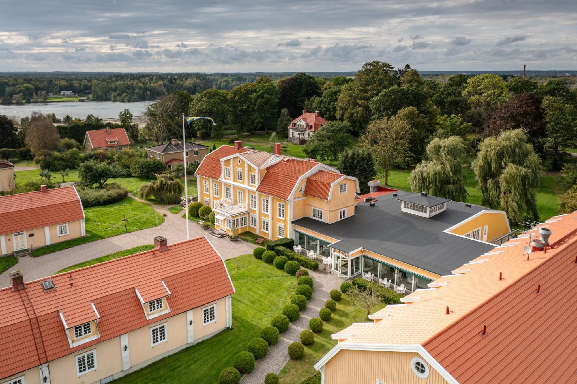 Ronnums Herrgard Vargon Exterior photo